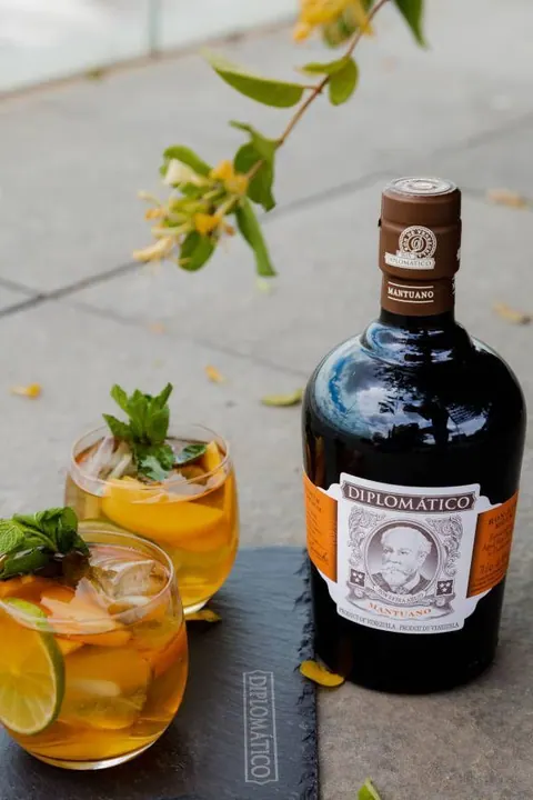 Ponche de verano Mantuano - Ron Diplomático
