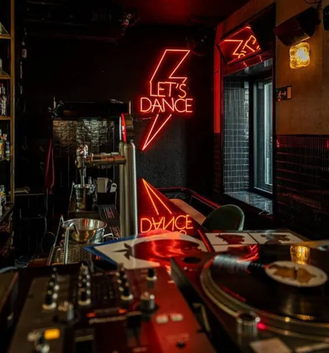 Vinyl jam brunch